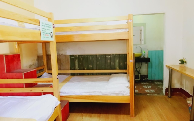 Wuyi Mountain Da Wang Peak Youth Hostel – Guest Rooms – Nanping