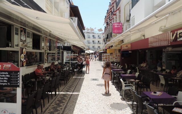 Albufeira Beach Hotel