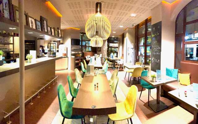 Hotel Kyriad Vichy Spa Cinq Mondes