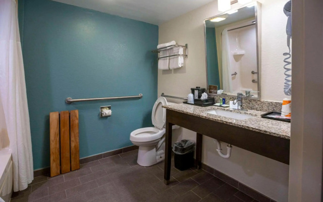 Sleep Inn Near Outlets