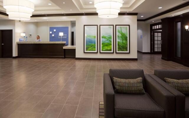 Holiday Inn Express New Liskeard