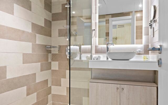 Studio Palm Jumeirah With Rooftop Pool and View