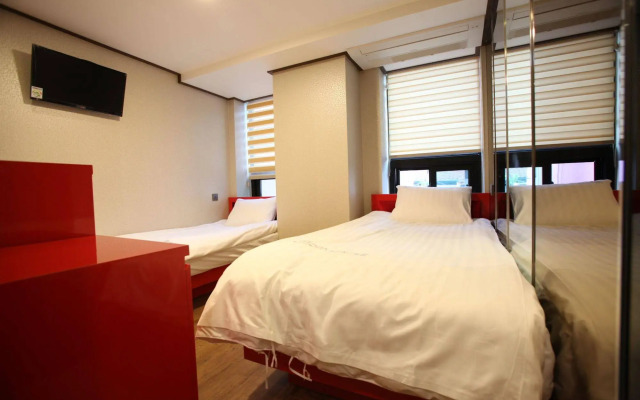 Myeongdong MOM House