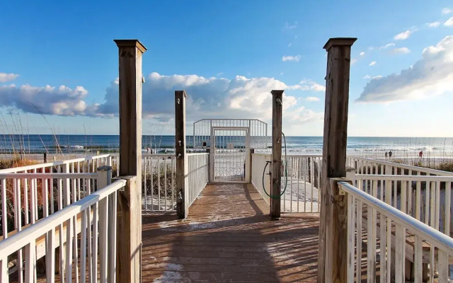 Destin Towers 113 2 Bedroom Condo