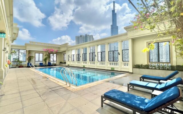 Diny ApartHotel - Rooftop Pool