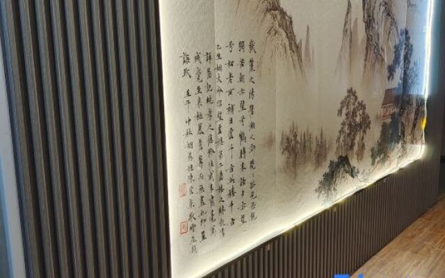 Pinghu Lake Zhou Hotel