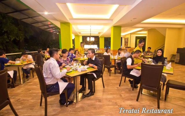 Green Batara Hotel