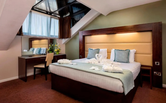 Treacy's Hotel