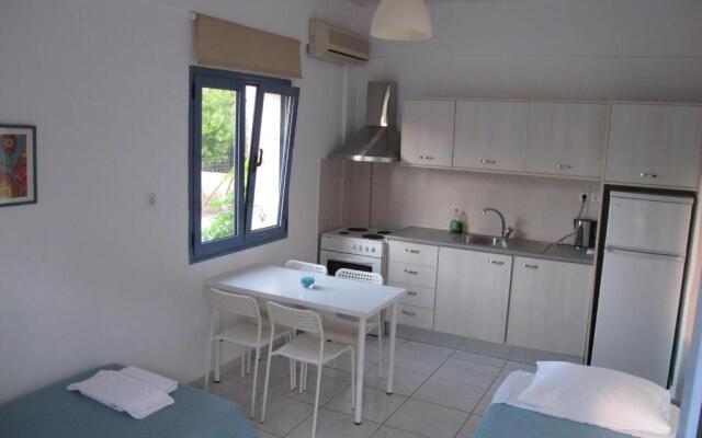 Nikolas Apartments