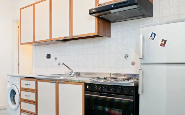 Quaint Apartment in Policastro Bussentino near Sea