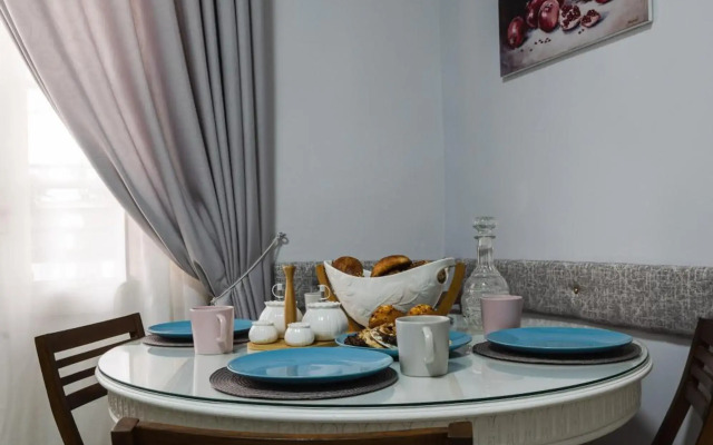 Polytimon, an Athenian neoclassical apartment