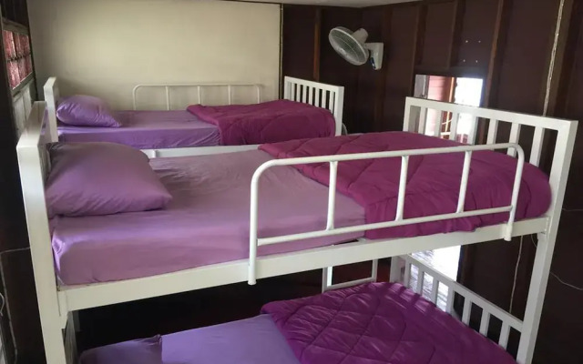 Champion Hostel 2 - Adults Only