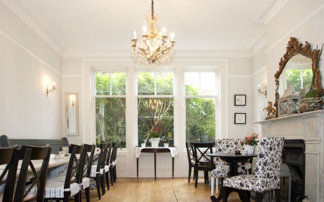 Maryville House Tearooms & Boutique B&B