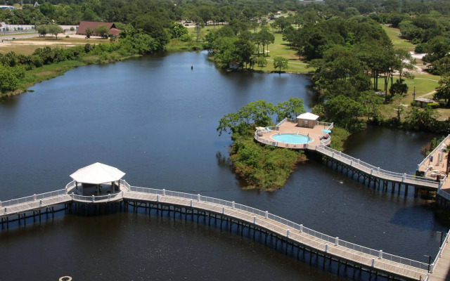 Laketown Wharf by Emerald View Resorts