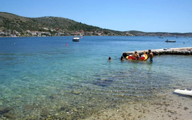 Apartments by the sea Rogoznica - 10338