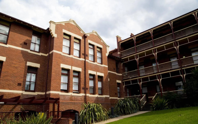 Yarra House