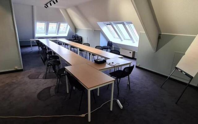 Hostellerie Saint Vincent Beauvais Aéroport