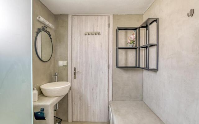 Magic 5 bdrm Villa With Swimming pool in Paros