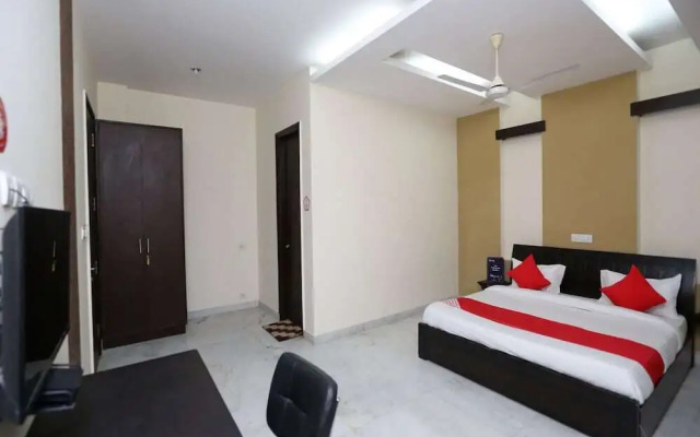 Lakshmi Residency By OYO Rooms