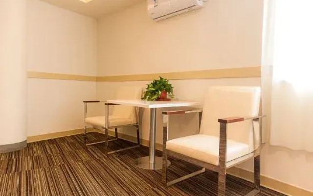 Jin Jiang Yi Star Hotel