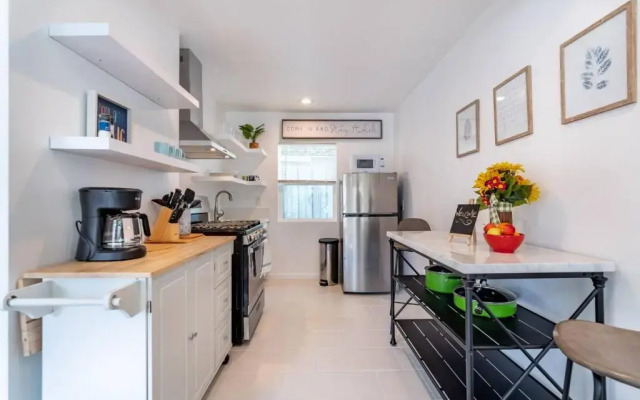 Leighton Campus Apt