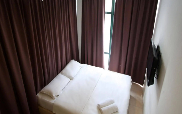 Place2Stay - Airport