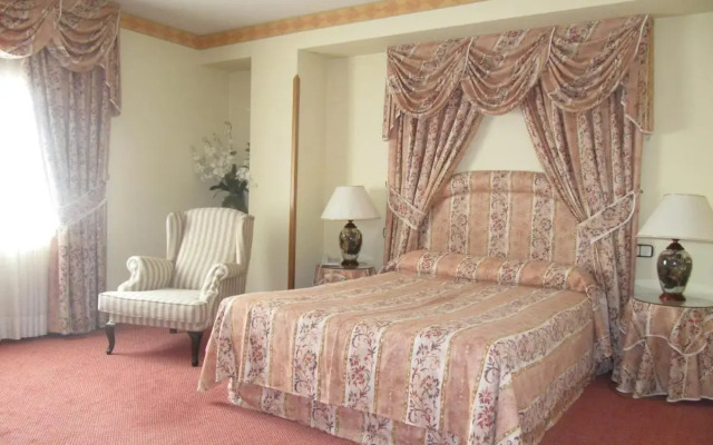 Hotel Sercotel Cuatro Postes