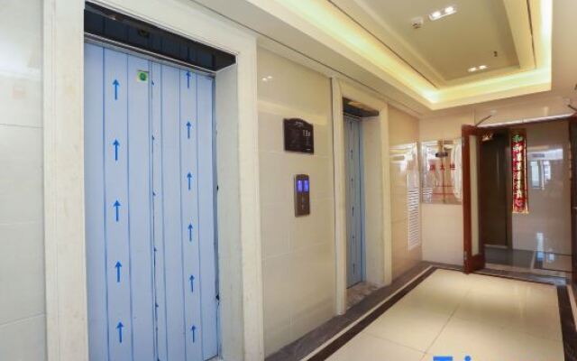 Yueyang Jingcheng Hotel (East Railway Station Branch)