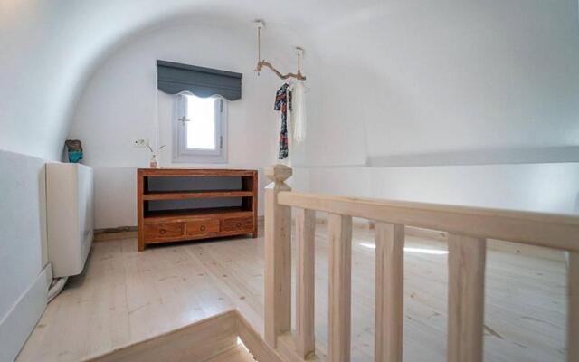 Santorita Suites