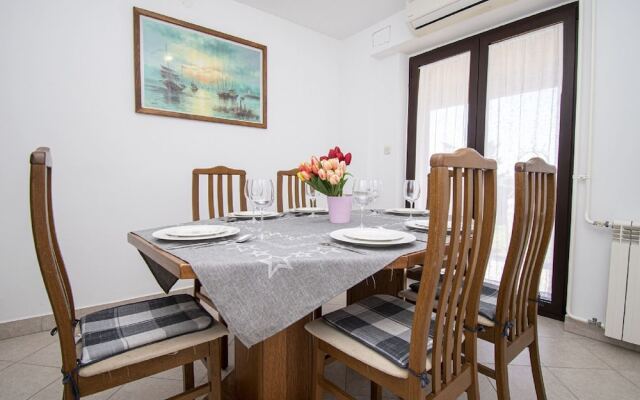 Modern Apartment Near the Beach in Istria