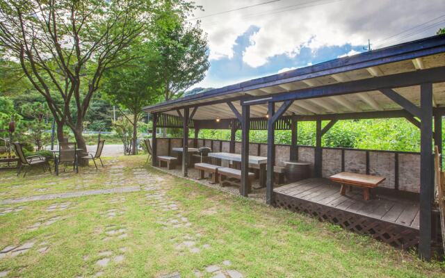 Hongcheon Barack Pension