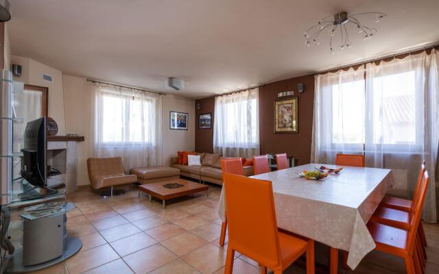 Awesome Home in Vrsar With Wifi and 4 Bedrooms