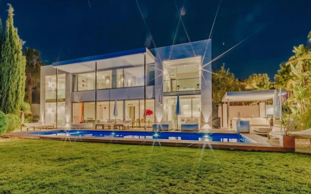 Modern Villa With Indoor Pool