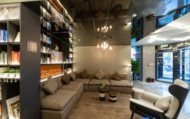 Atour Light Hotel Hohhot Gulou General Bureau
