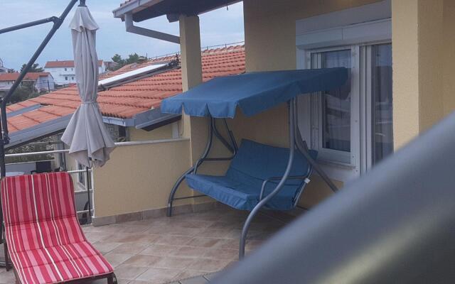 Apartments Lug 2, new and comfortable with pool