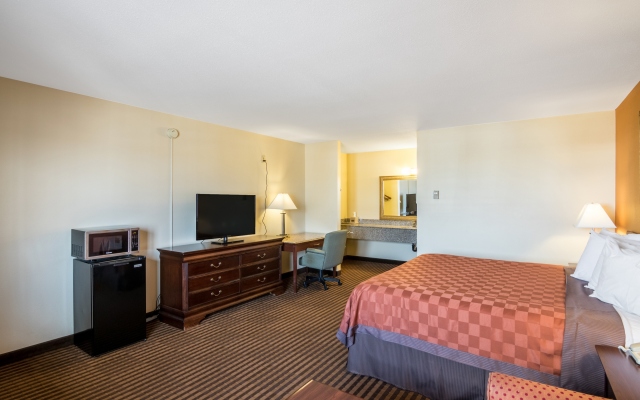 Scottish Inns & Suites Eau Claire