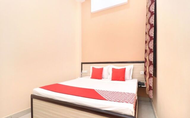 OYO 15127 Pryag Guest House