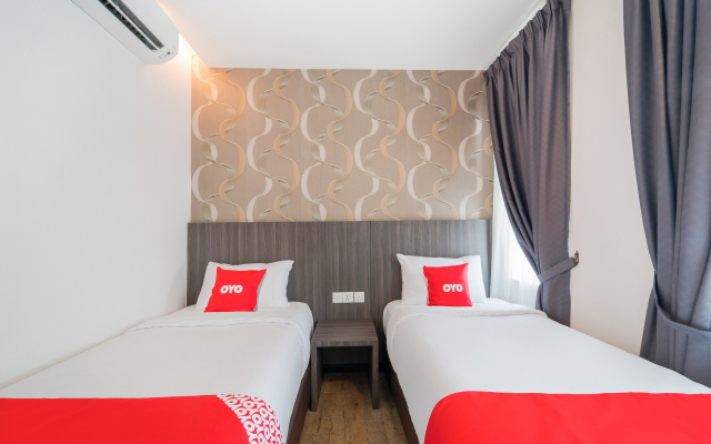 OYO 89386 Stay 365 Hotel