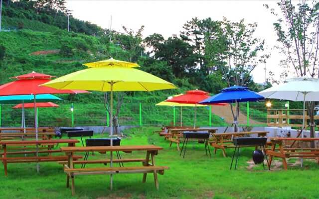 Tongyeong Paradise Pension