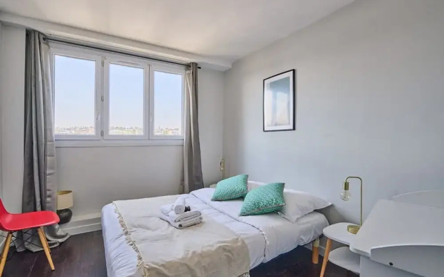 Sublime 2 Bedroom Flat Quai de Seine Eiffel Tower