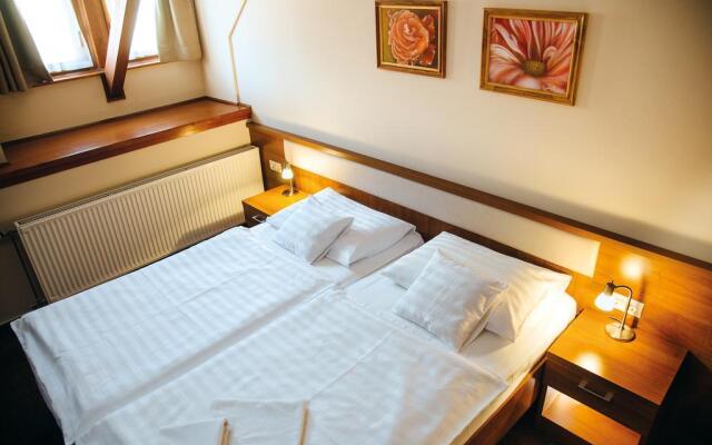Oliva Hotel