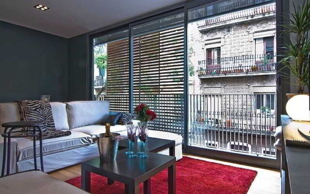 Gracia Pool Apartments Center