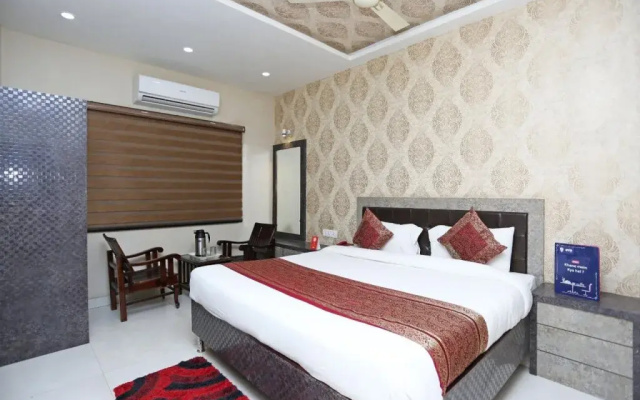 Hotel Aadesh Palace