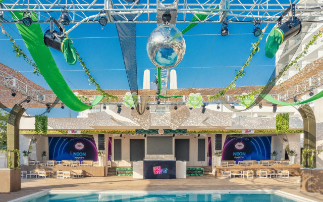 Hotel Riu Caribe - All Inclusive