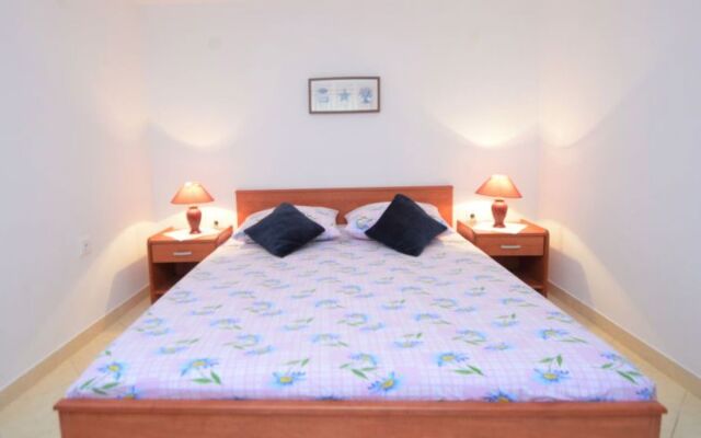 Apartment Rose Gemmano 22278