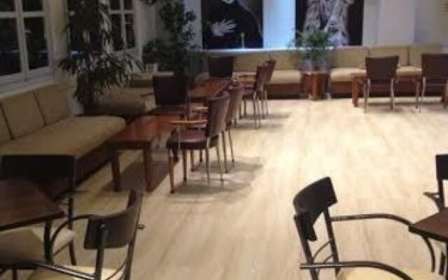 Hotel El Greco Eretria