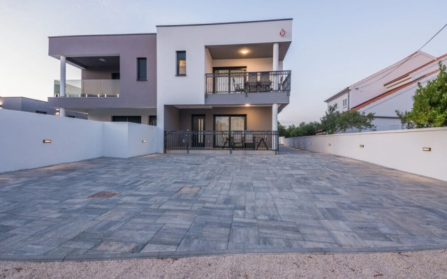 Apartment Spanic 1