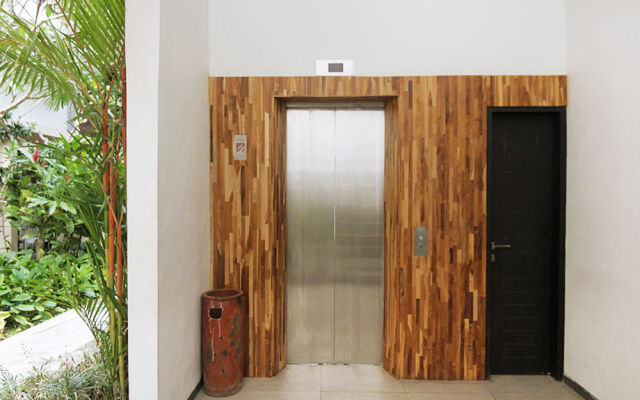 艾里巴厘岛水明漾克罗波坎乌玛拉斯克雷钦 8 号高级酒店(Airy Premier Seminyak Kerobokan Umalas Klecung 8 Bali)