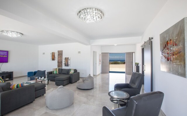 Villa Sienna, Fabulous 6bdr Protaras Villa