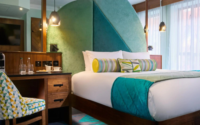 Arthaus Hotel